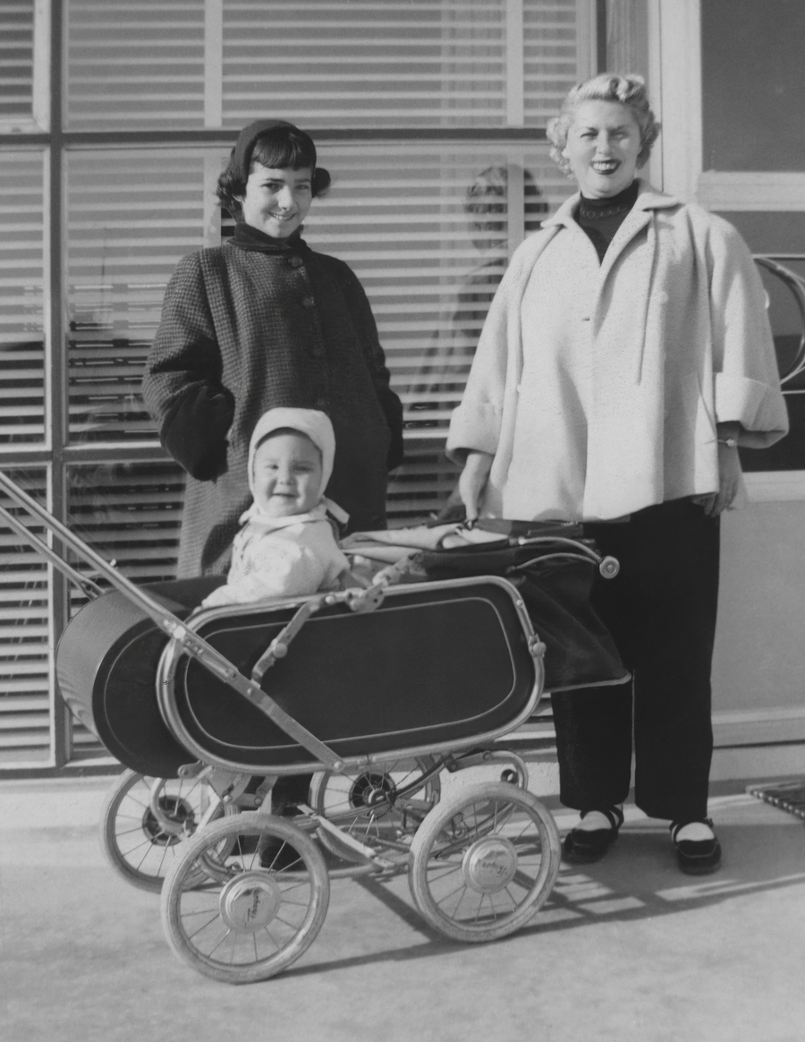 Family outing before restoration